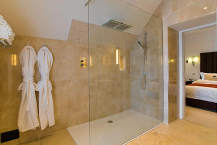 Cae Court Hotel Bridgend  Esterno foto